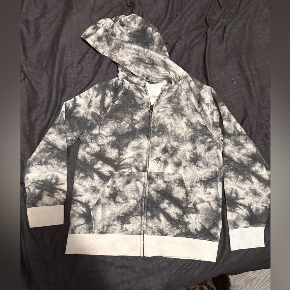 Boys size 6-7 sweatshirt